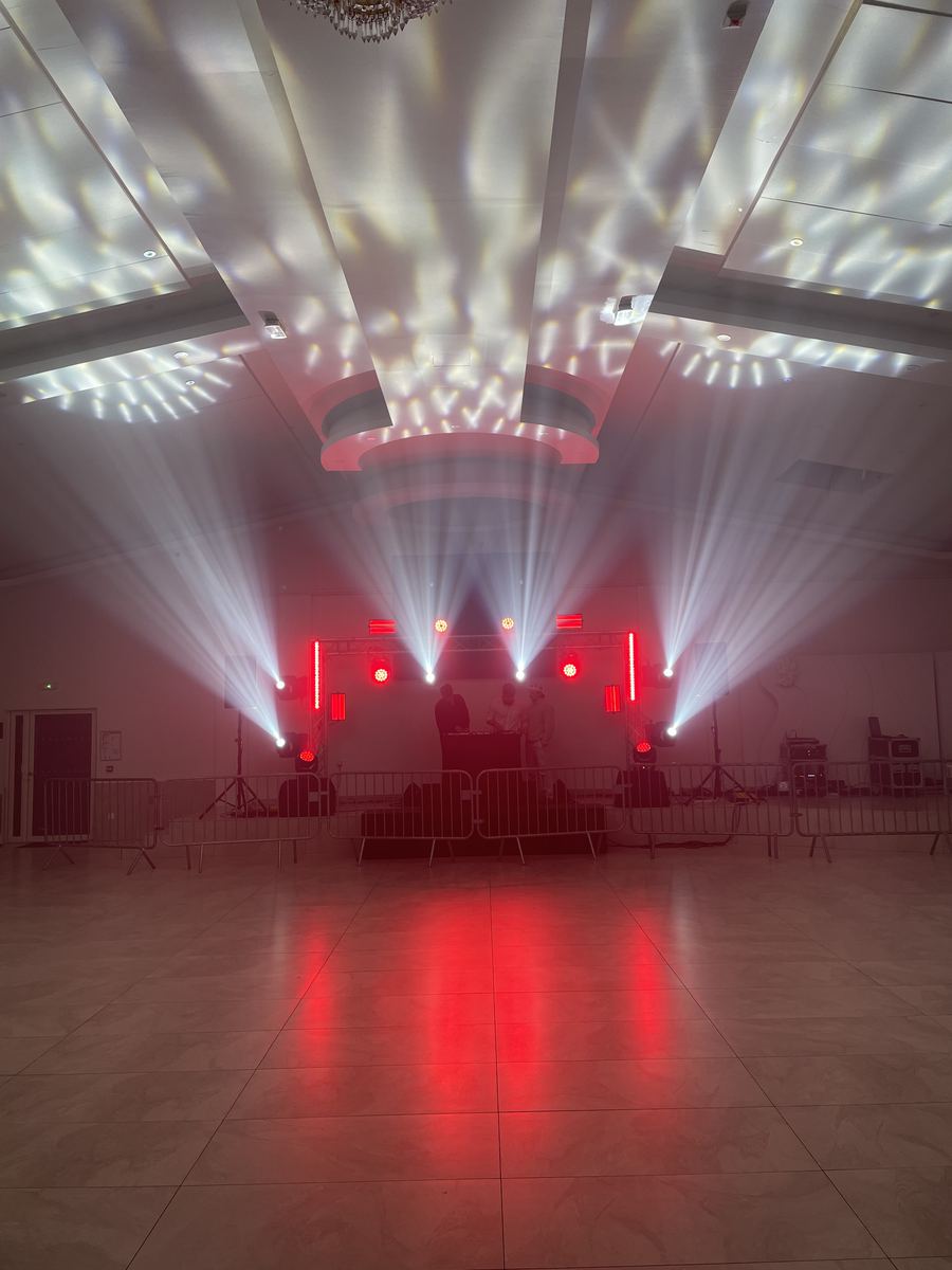 Éclairage scénique installé par 3L Events